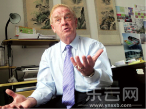 William Irion being interviewed.  Photo by Li Dong